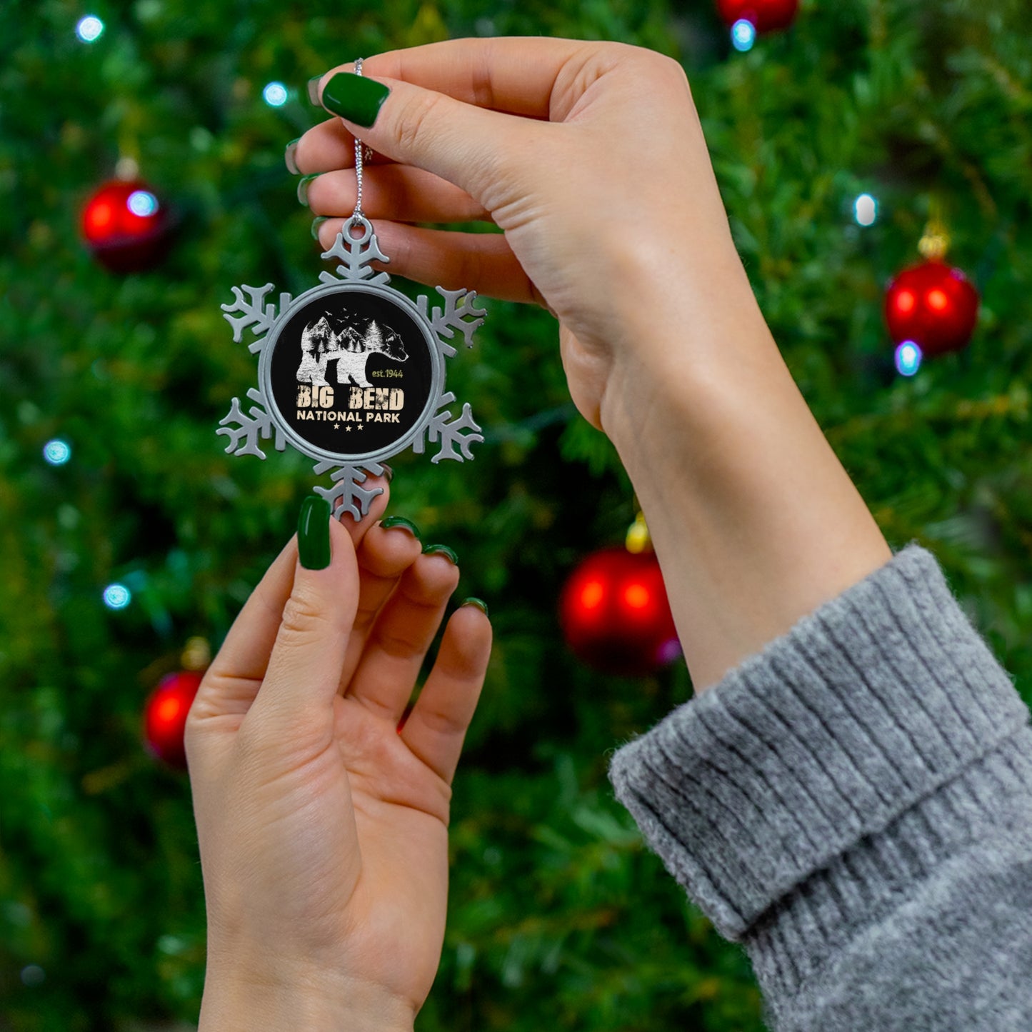 Big Bend National Park Souvenir Hiking Wilderess Bear  Pewter Snowflake Ornament - NP060ALL