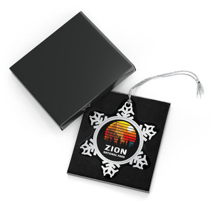 Zion National Park Ornament, Gifts from Friends, Ideal Christmas Gifts for Family and Outdoor Enthusiasts NP044ALL